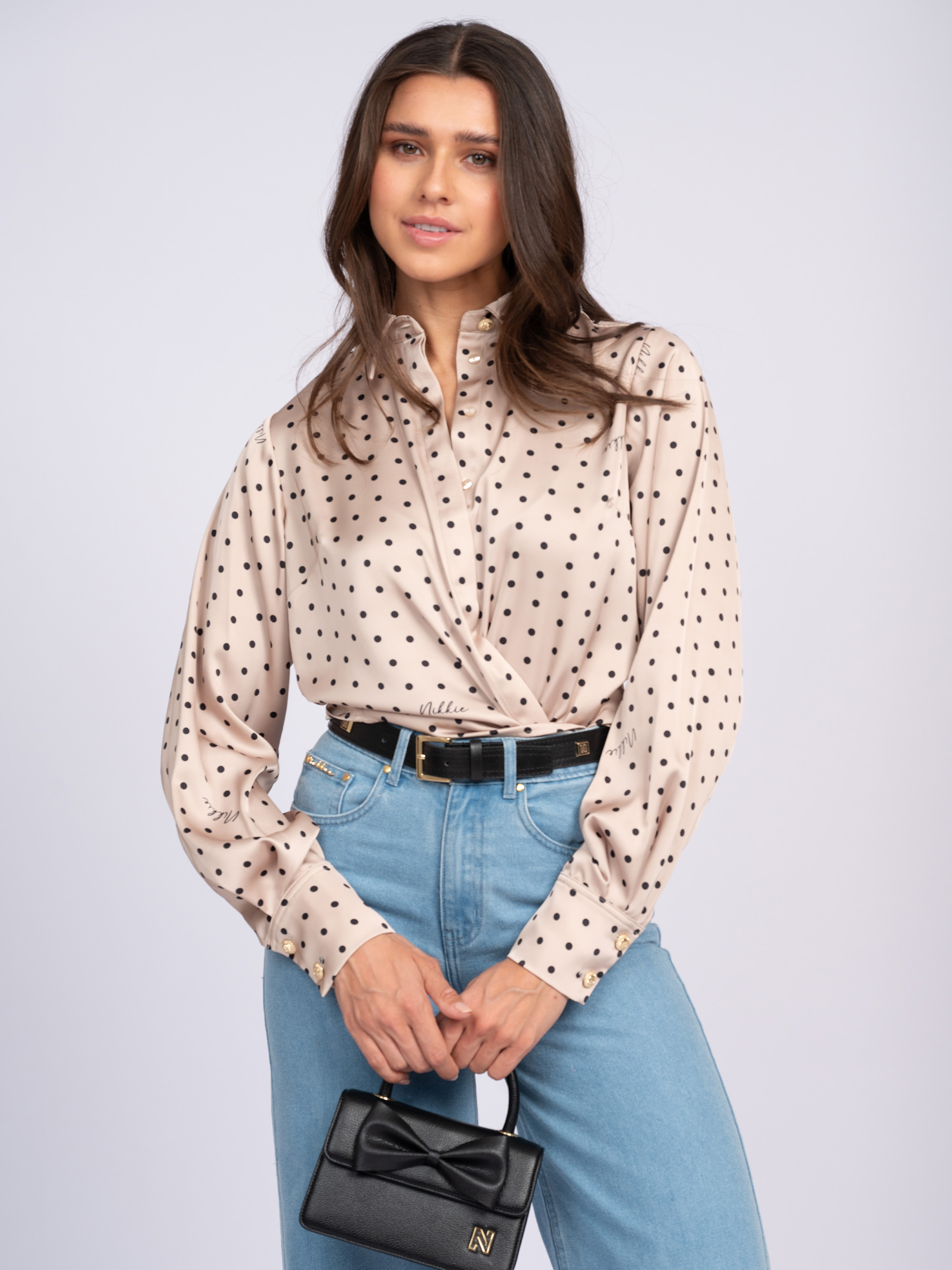 Blouse met stippen en strikkoord