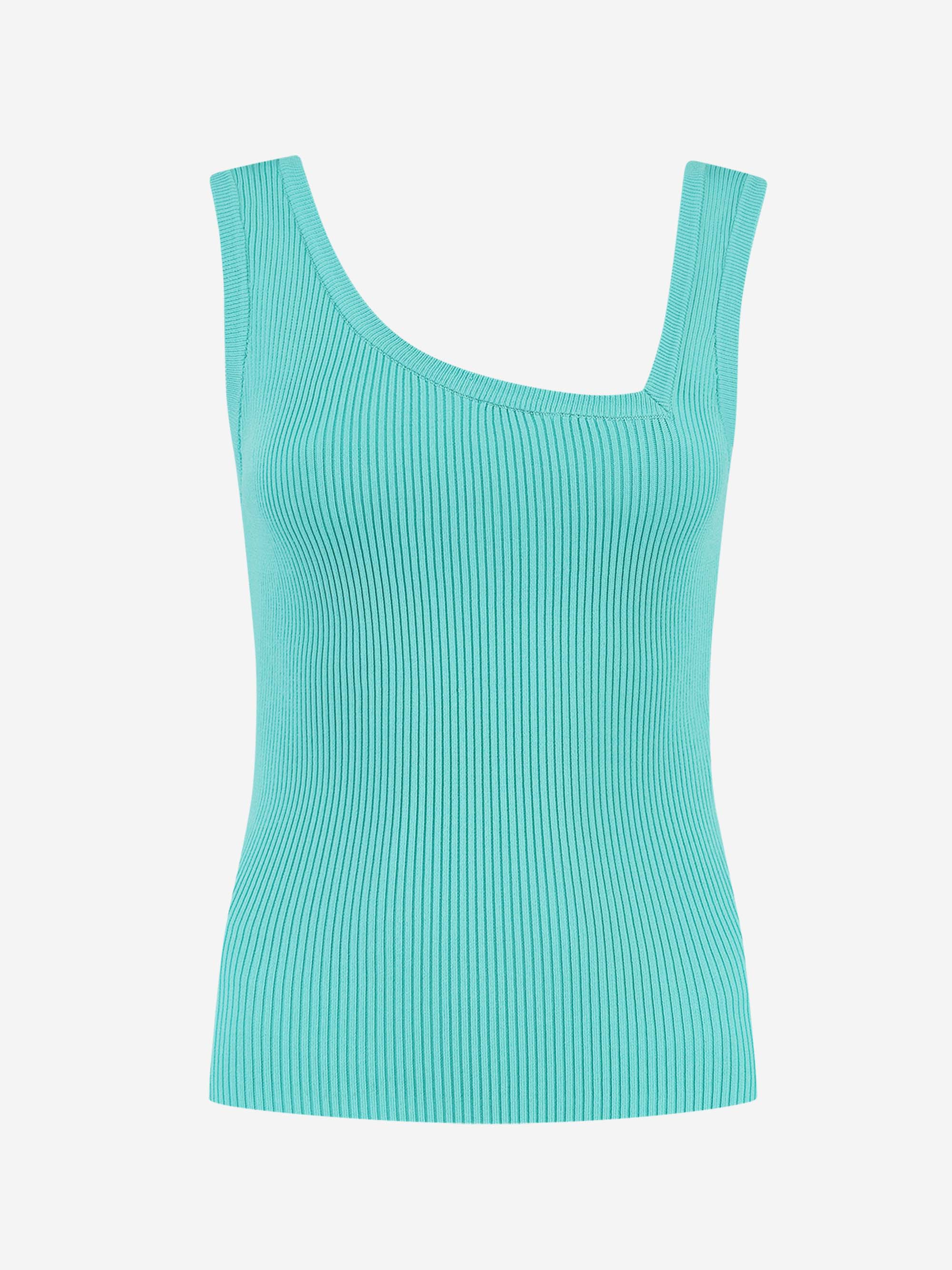 Fitted top with asymmetric straps