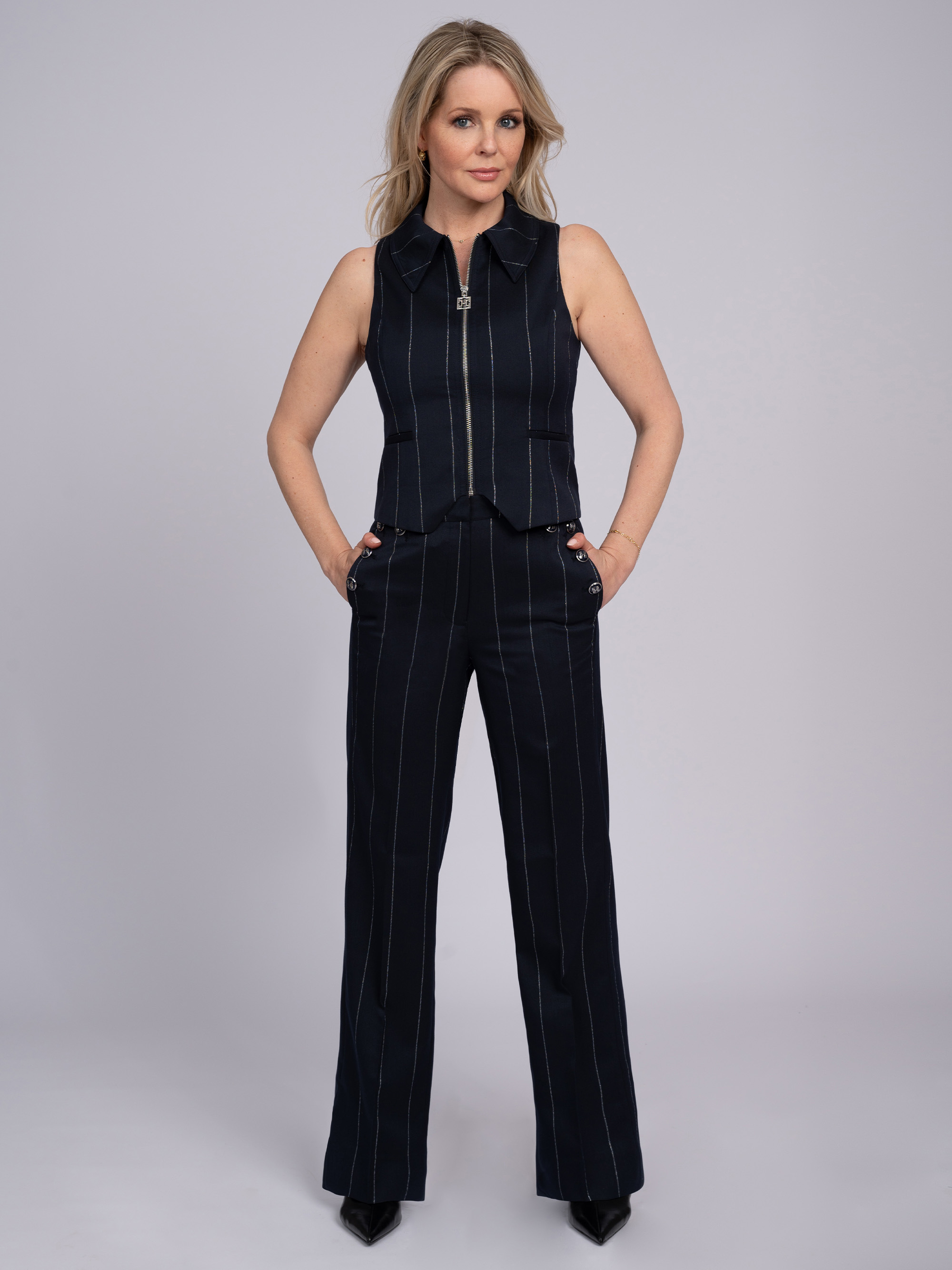 Gestreepte pantalon met decoratieve FH knopen