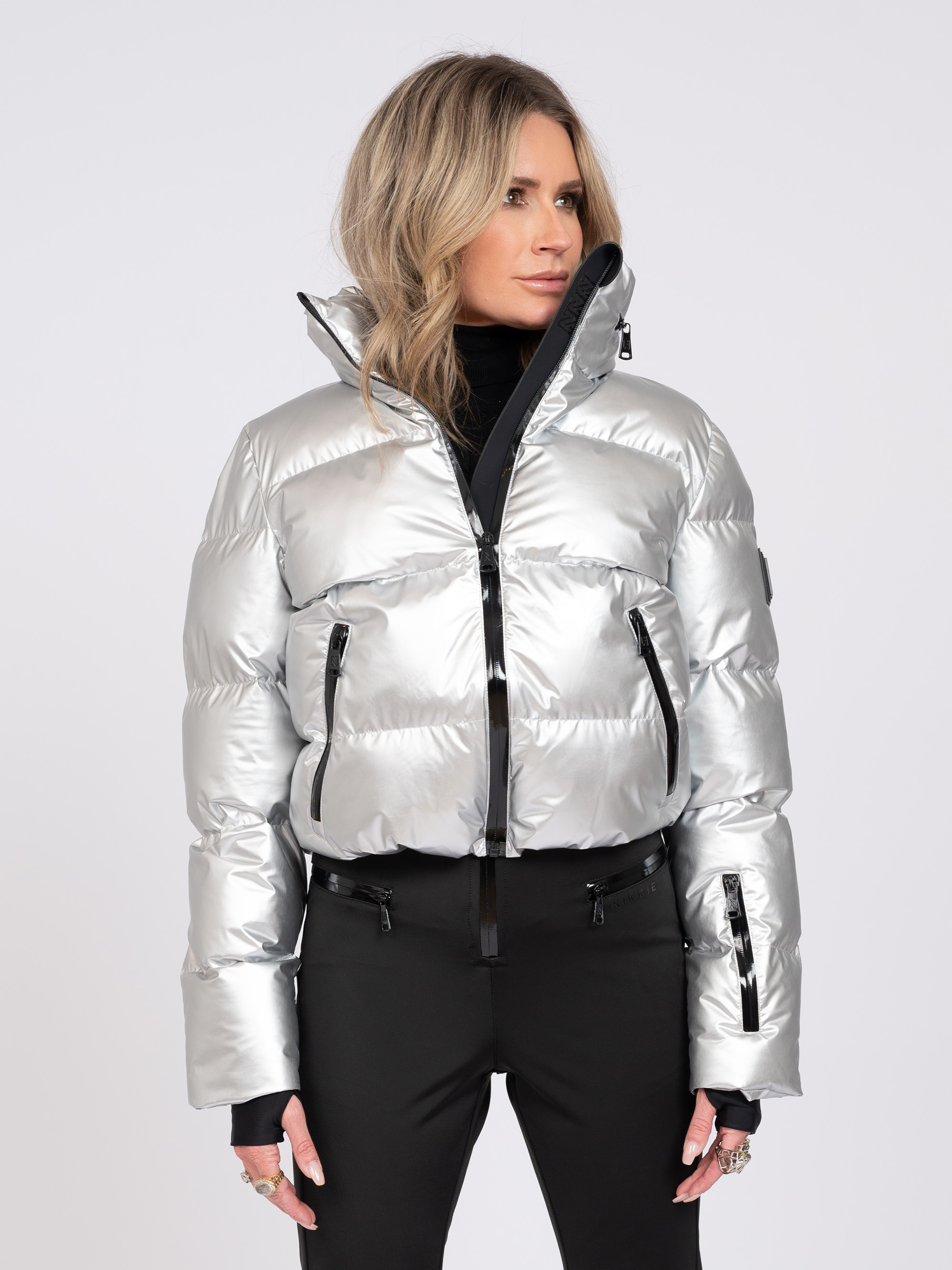 Ski jacket with metallic look