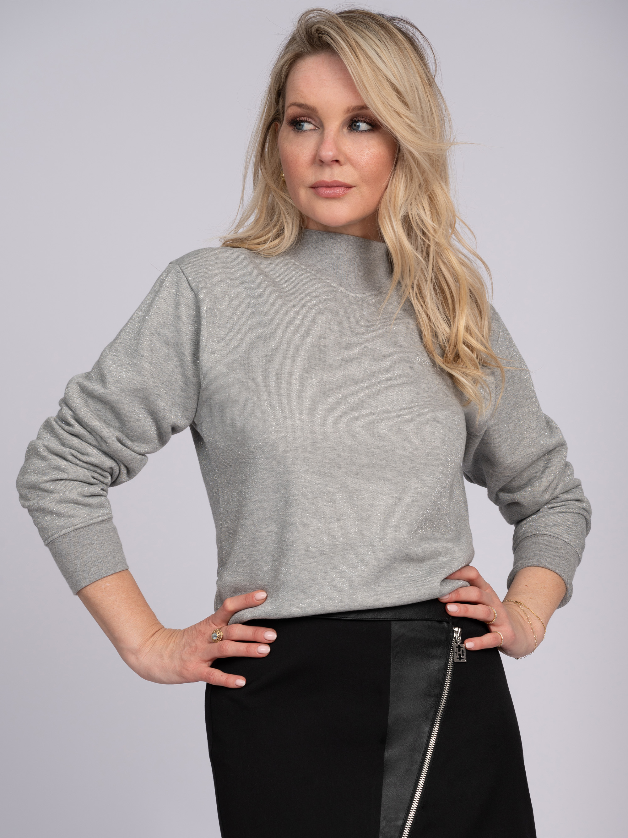 Sweater met glitters en FH logo
