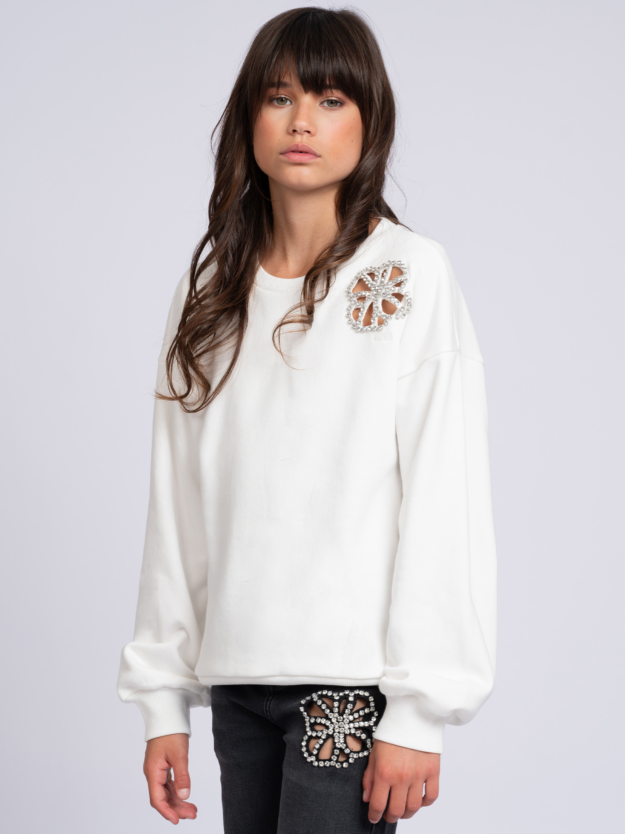 Sweater met bloemvormige uitsnede en strass-details