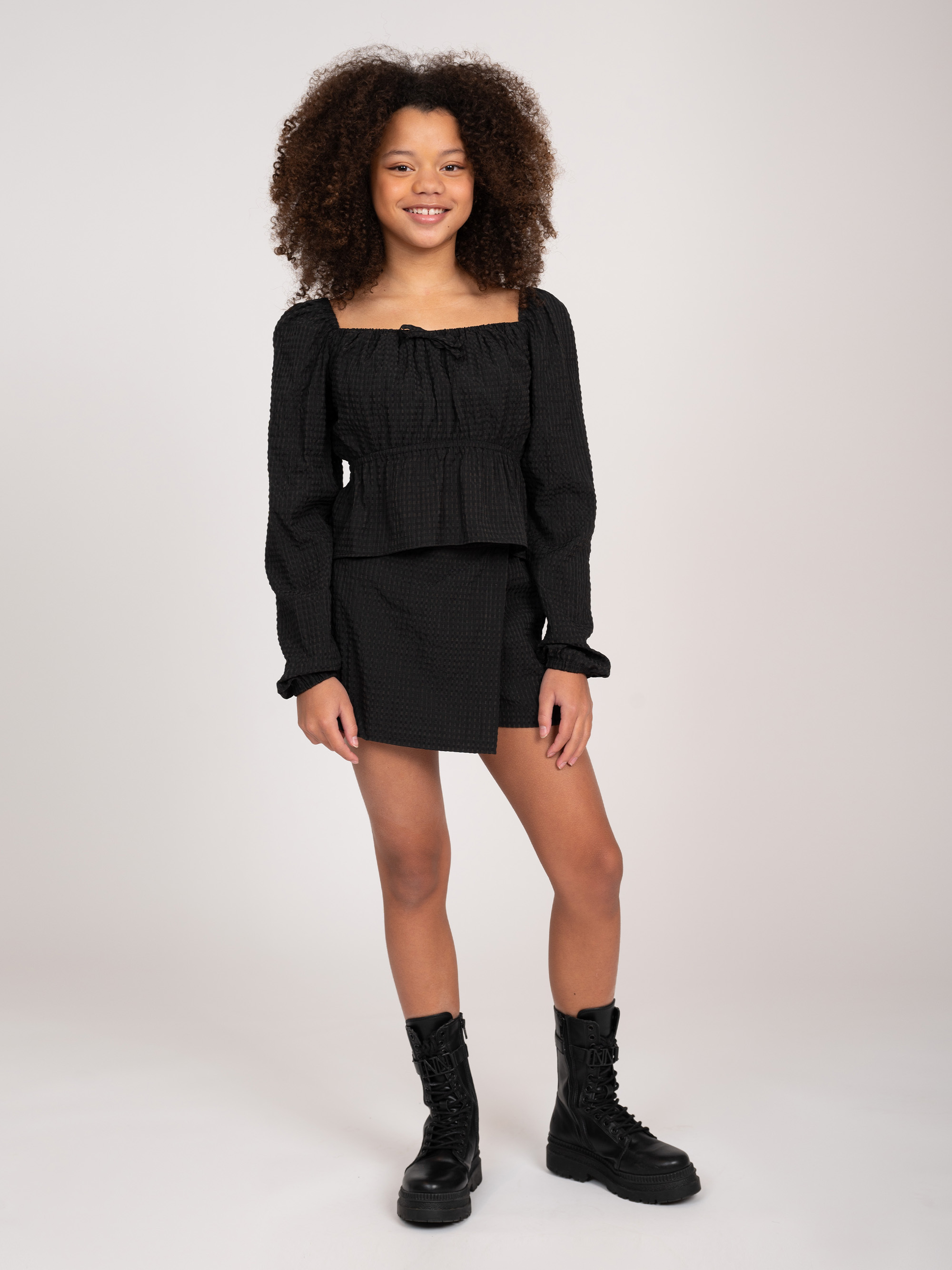 Mid rise skort