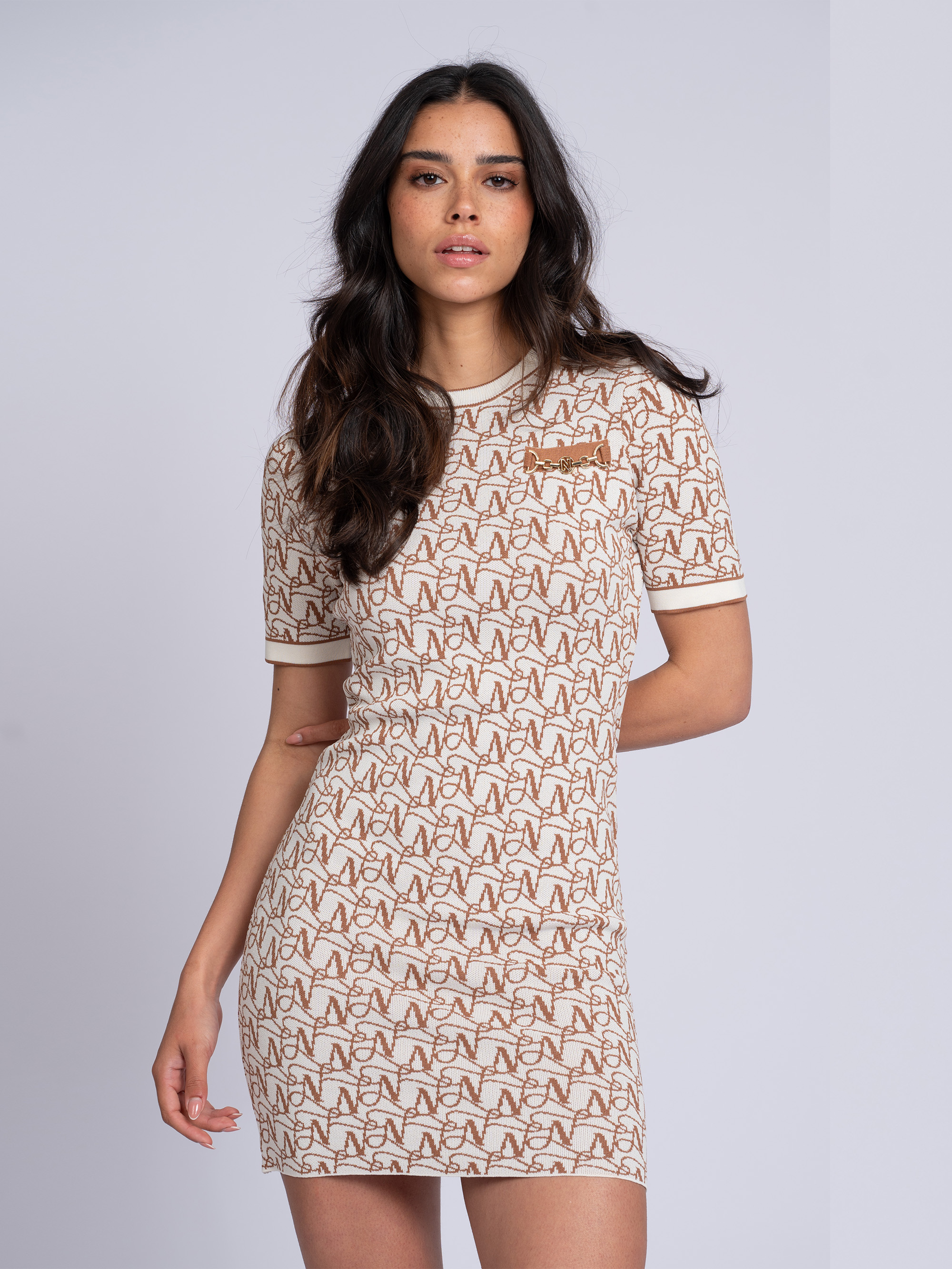 Fitted dress with logo pattern and chain detail