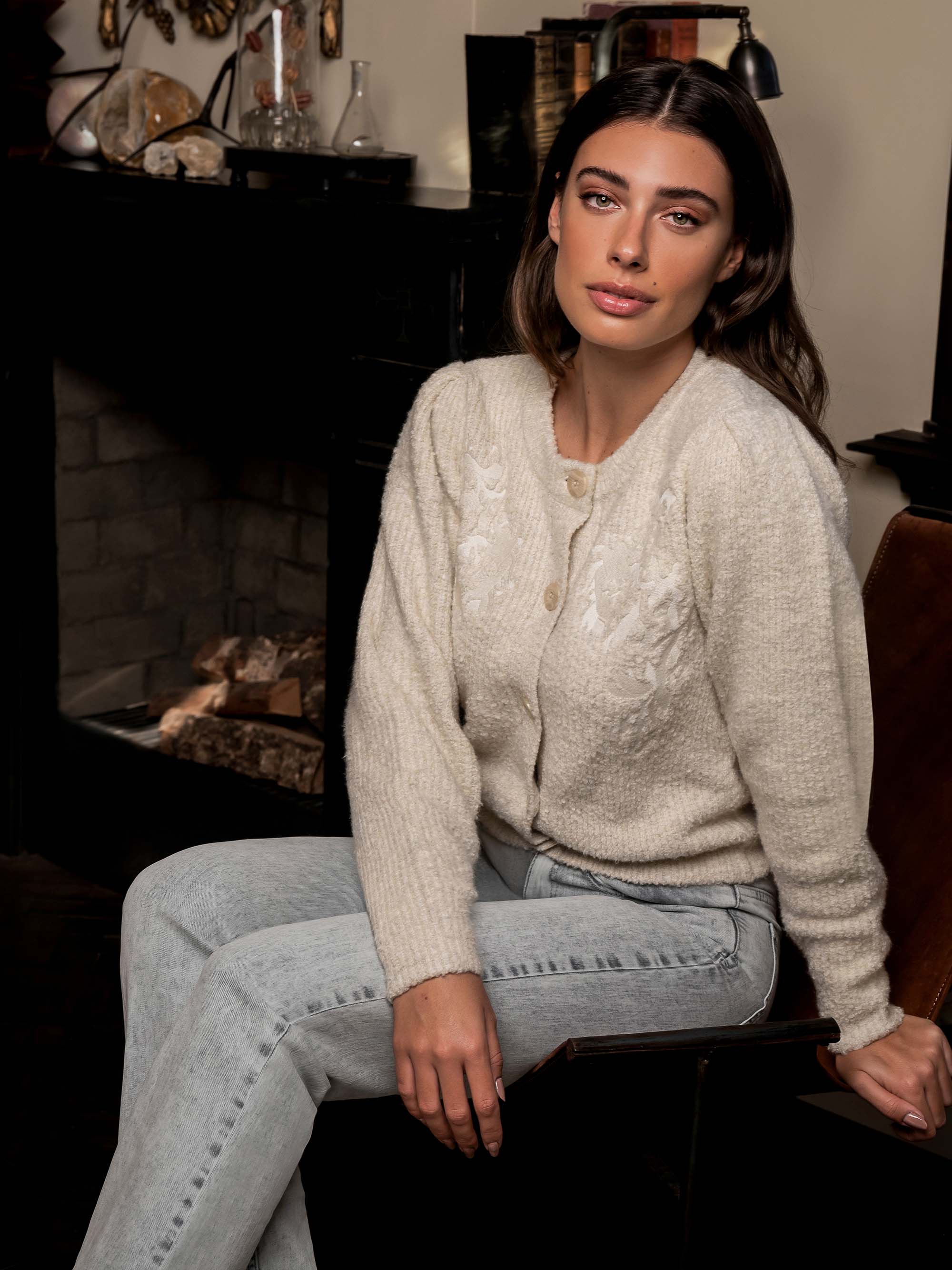 Cardigan with embroidery 