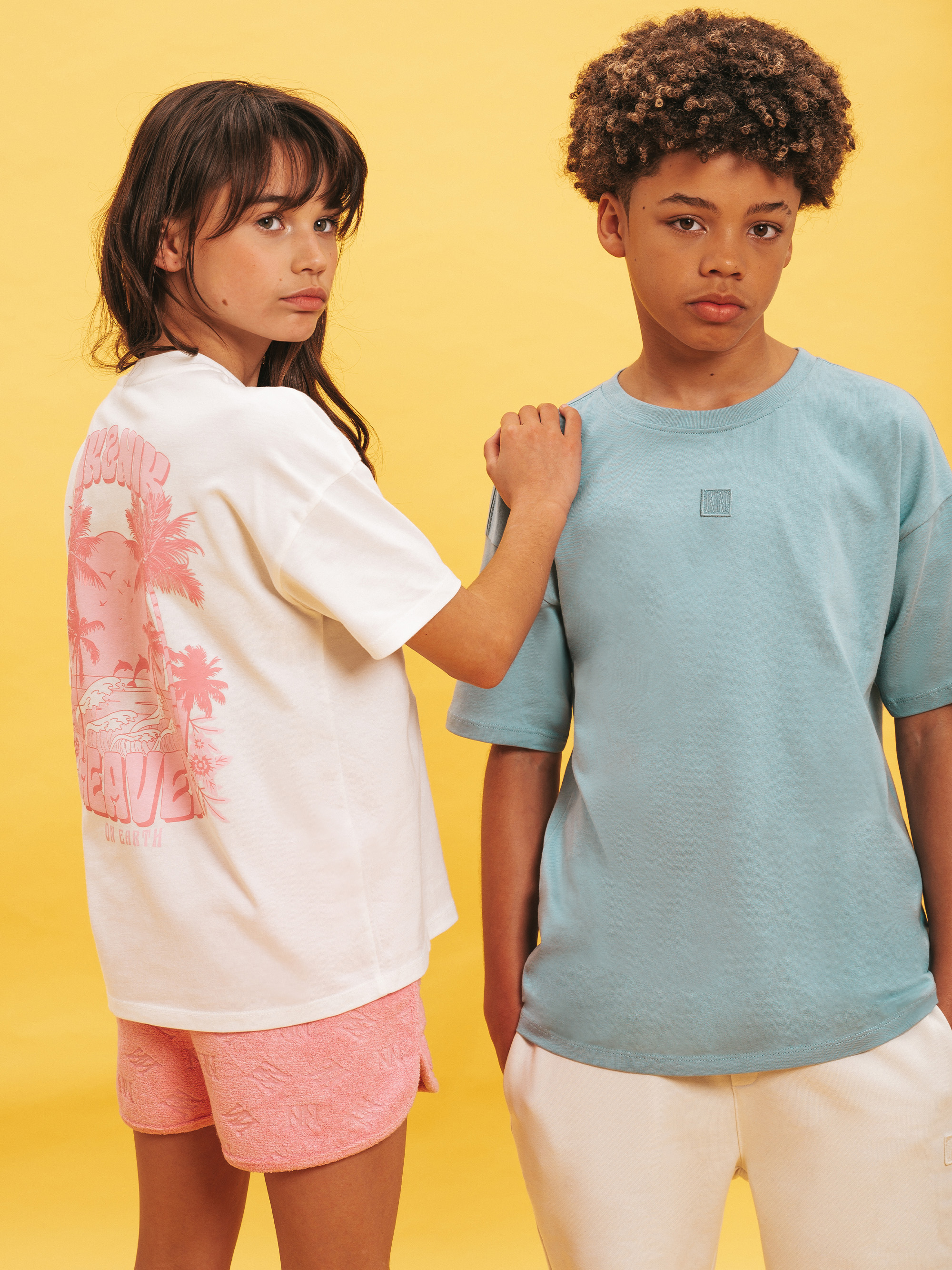 Short with logo pattern