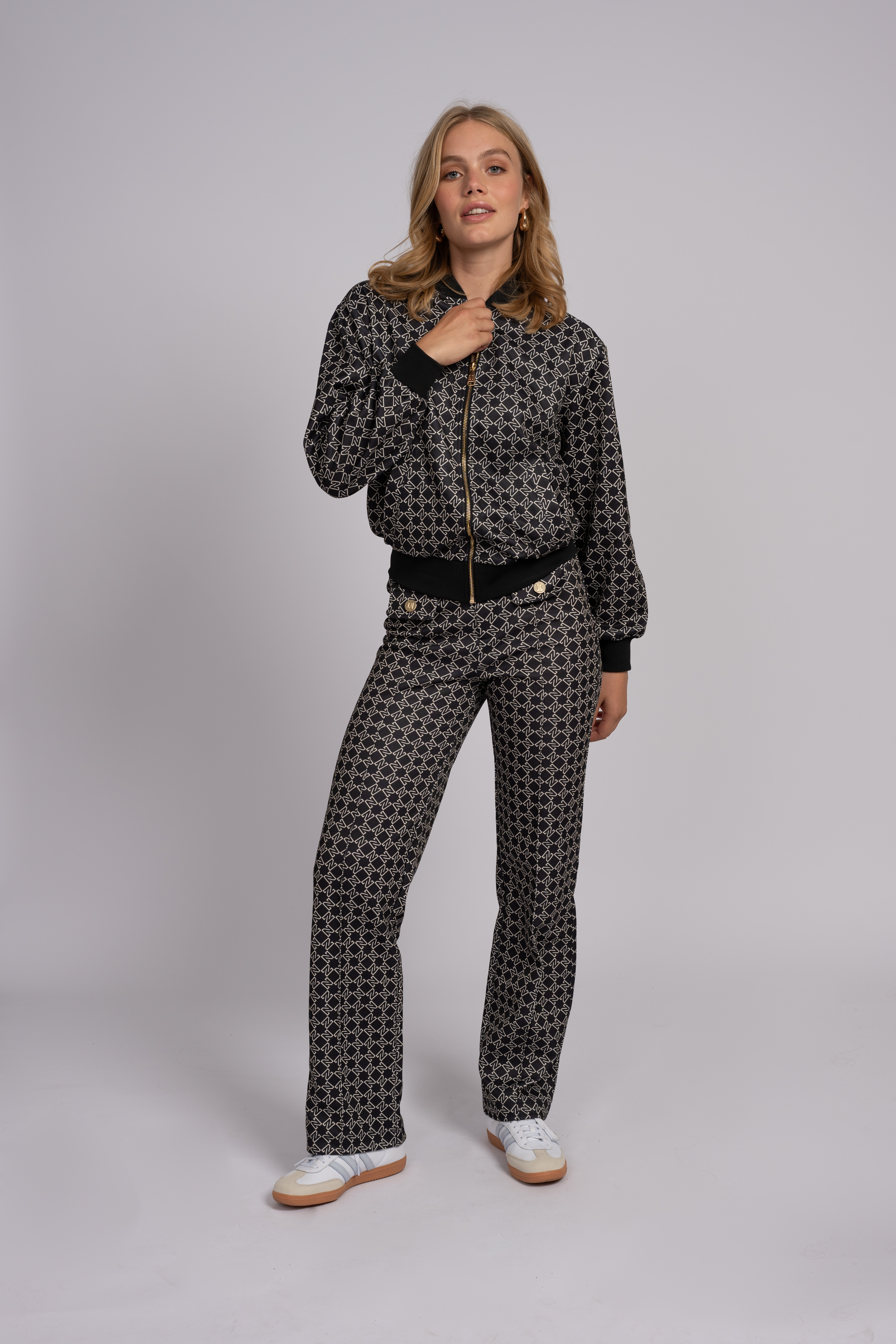  High waist pants with logo pattern 