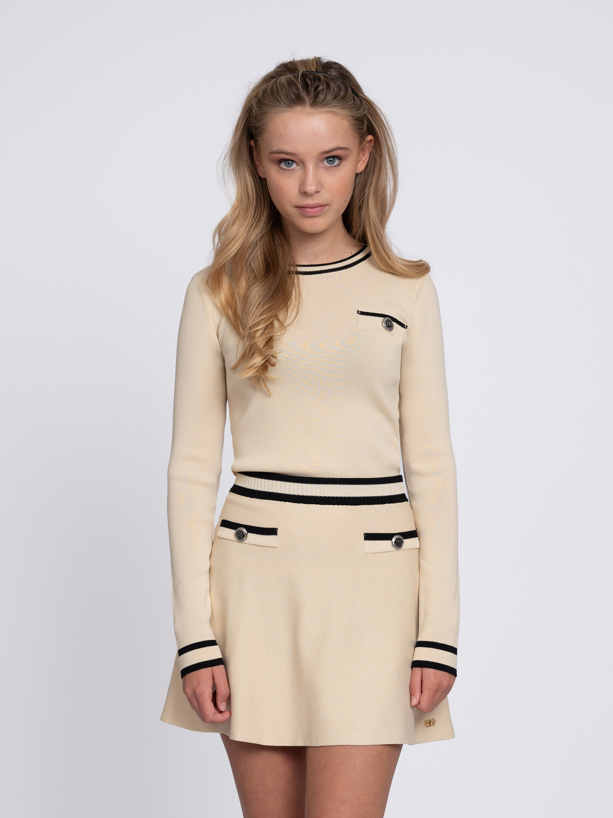 A-line skirt with contrasting piping