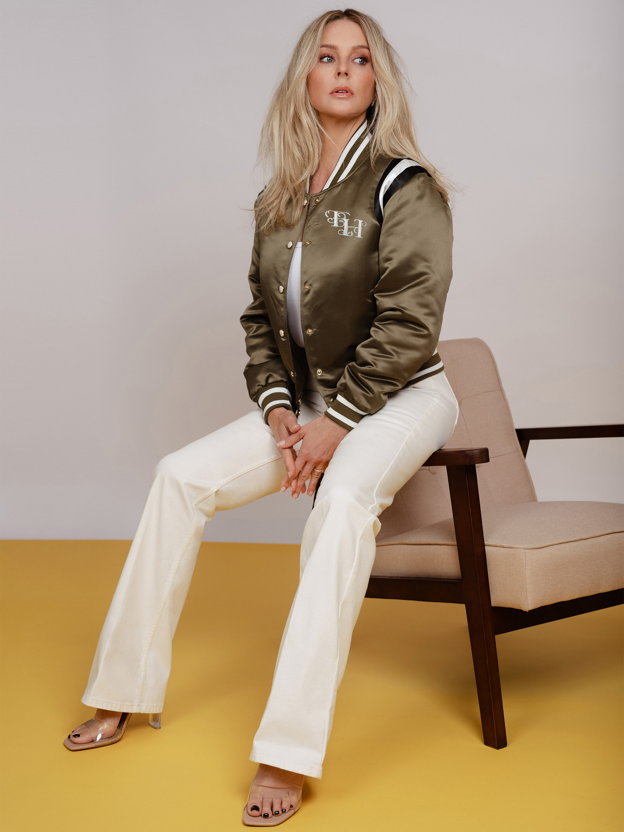 Bomber jack met geborduurd logo en gestreepte details