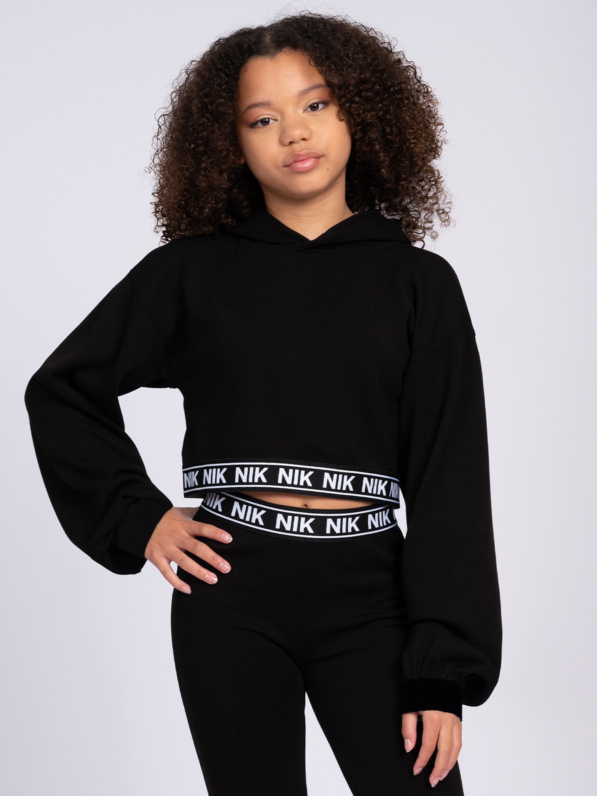 Cropped hoodie met NIK&NIK band