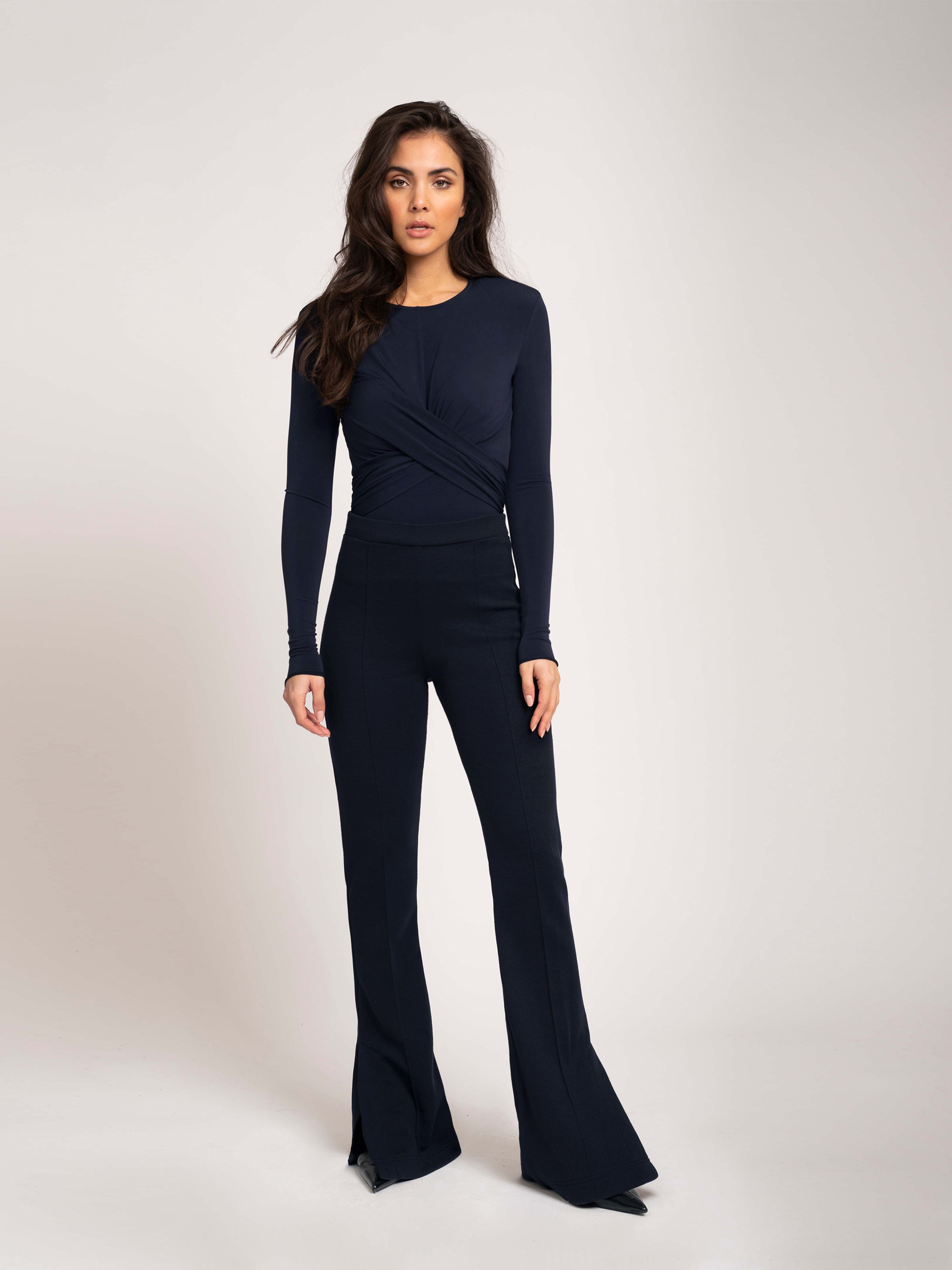 Fitted mid rise trousers